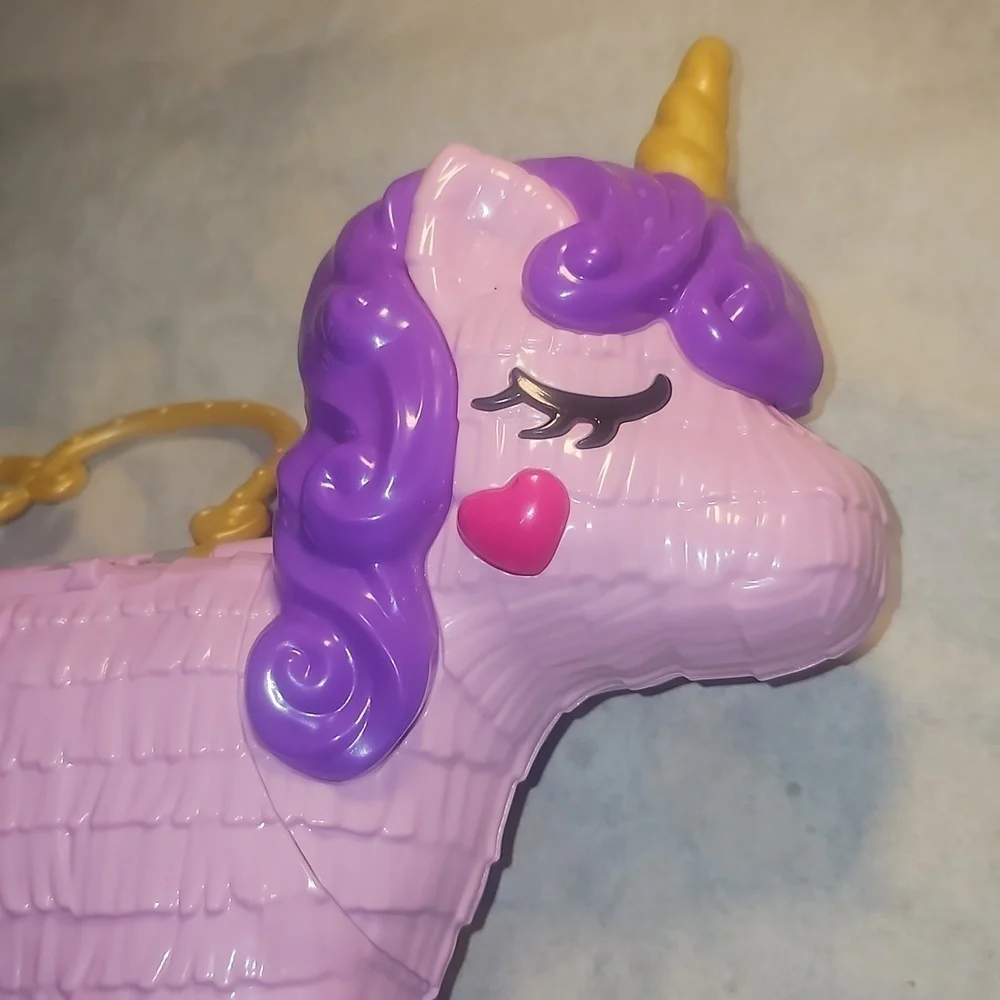 Polly Pockets Unicorn Doll House